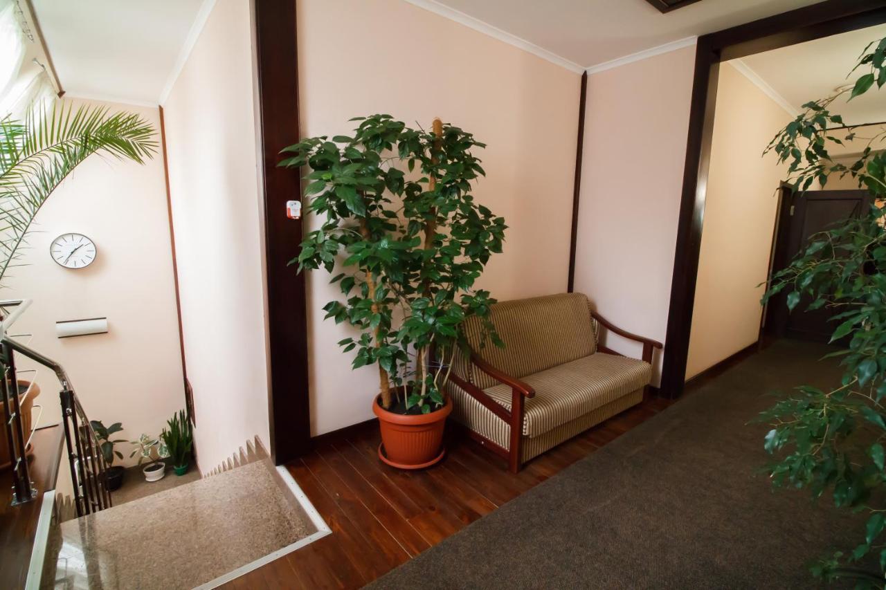خاركيف Hotel On Khmelnytskogo 8 المظهر الخارجي الصورة